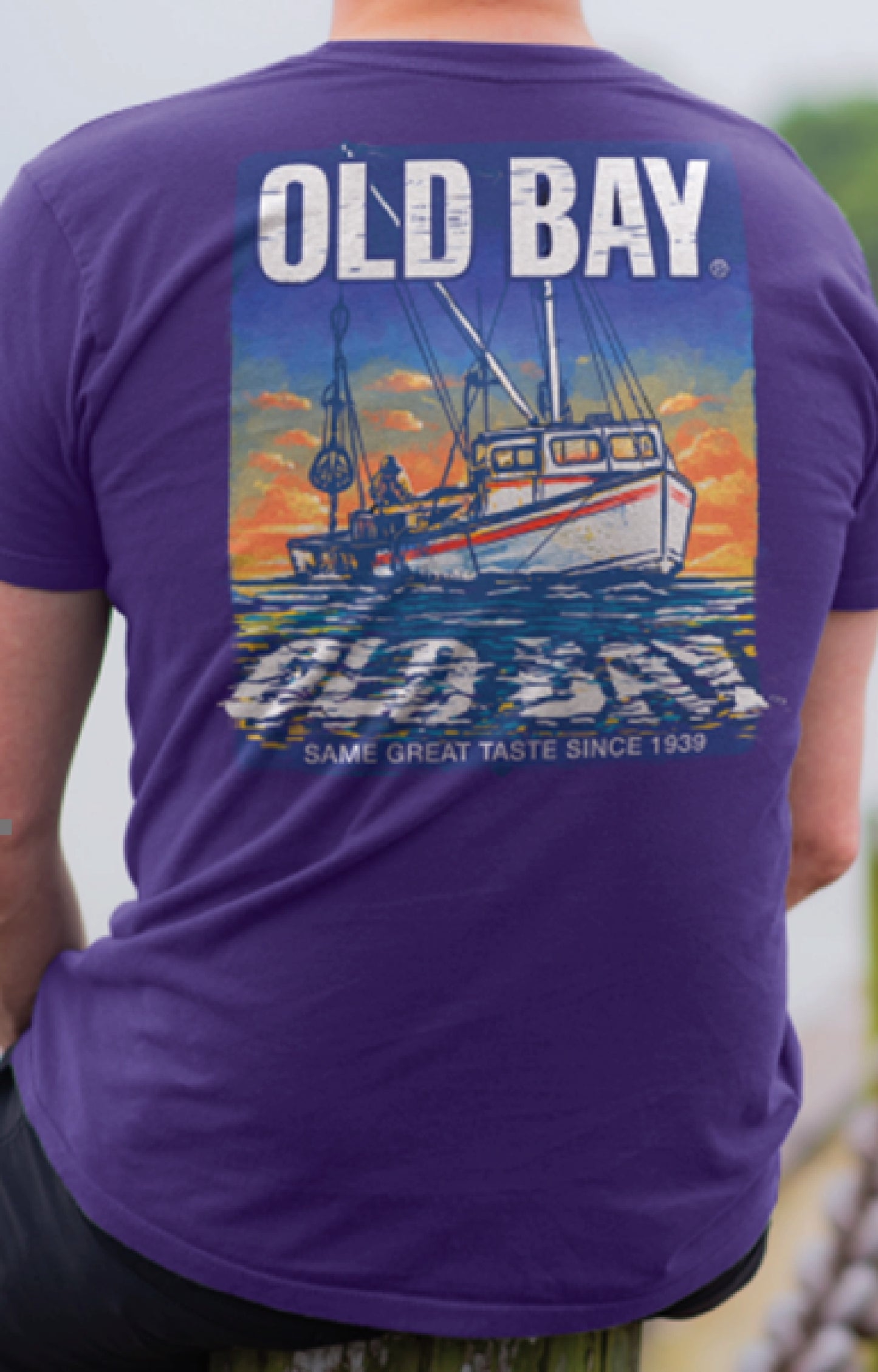 Old Bay Crabbing Boat Same Great Taste Since 1939 Short Sleeve T-Shirt
